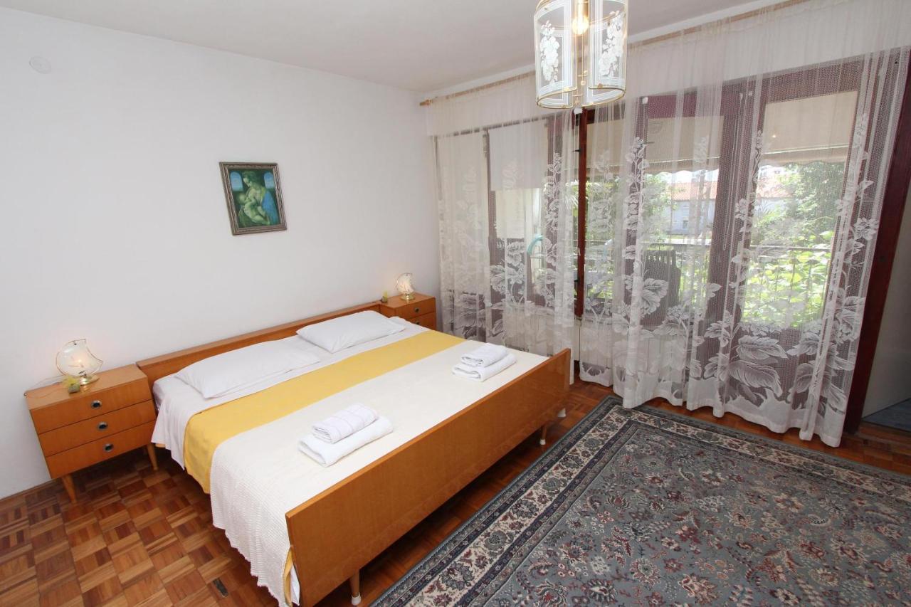 Rooms And Apartments Dino Rovinj Bagian luar foto