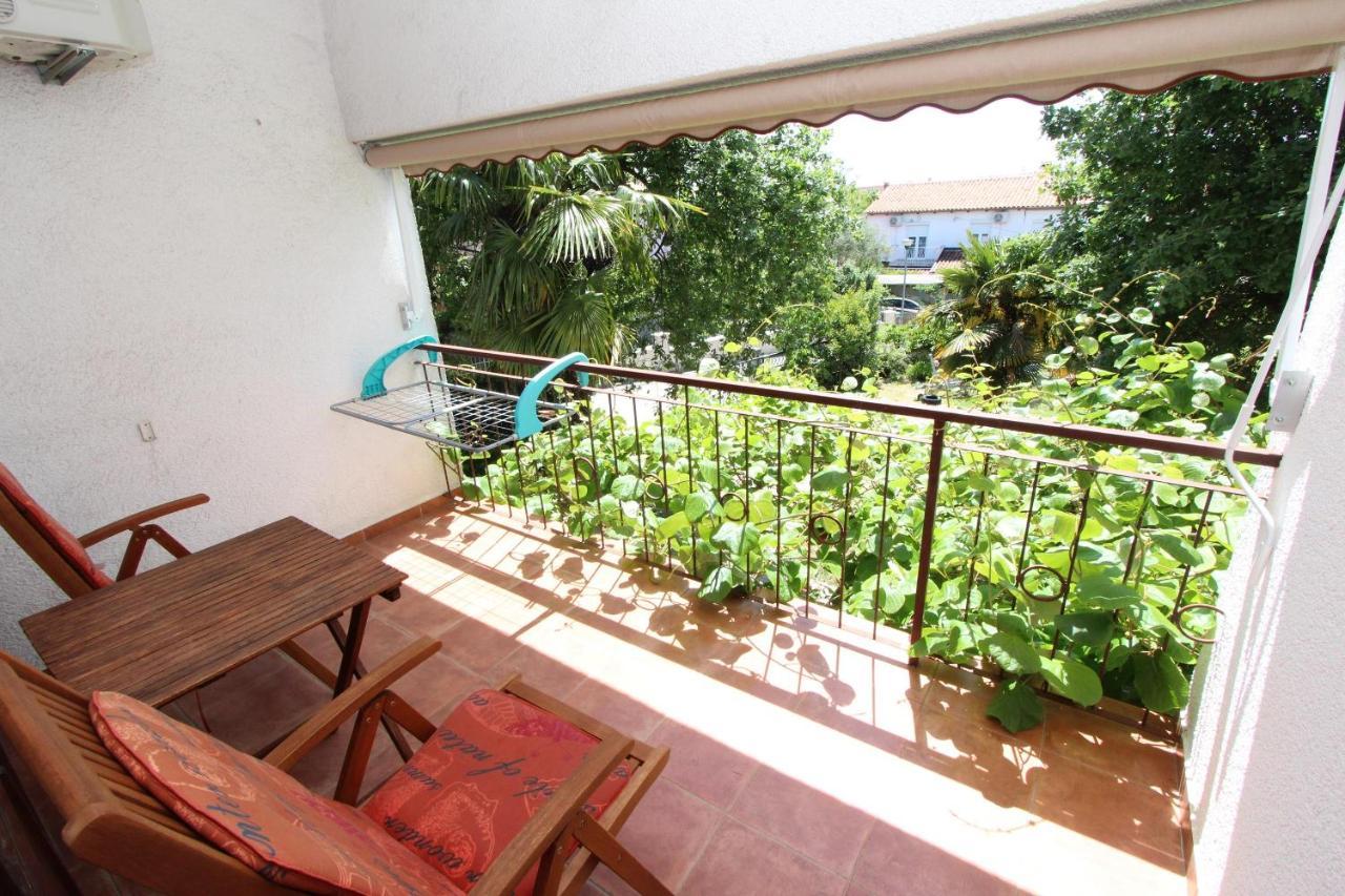 Rooms And Apartments Dino Rovinj Bagian luar foto