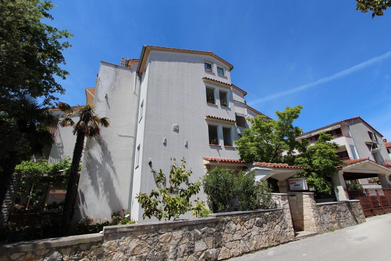 Rooms And Apartments Dino Rovinj Bagian luar foto