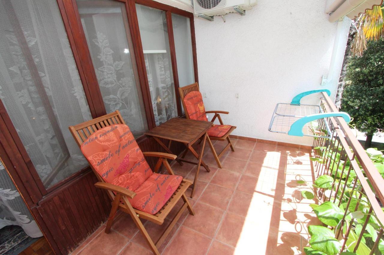 Rooms And Apartments Dino Rovinj Bagian luar foto