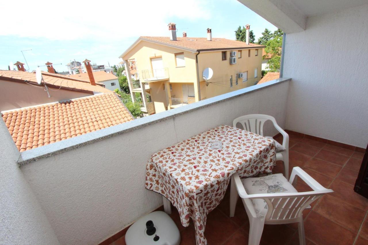 Rooms And Apartments Dino Rovinj Bagian luar foto