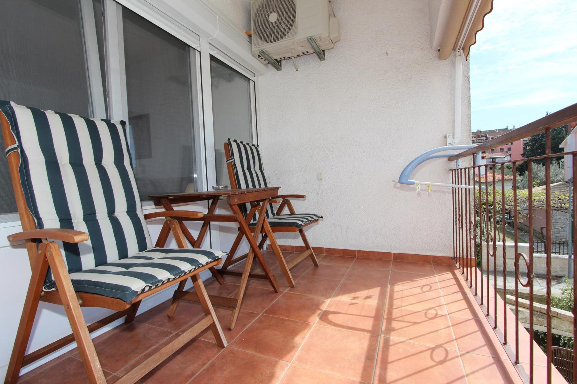 Rooms And Apartments Dino Rovinj Bagian luar foto
