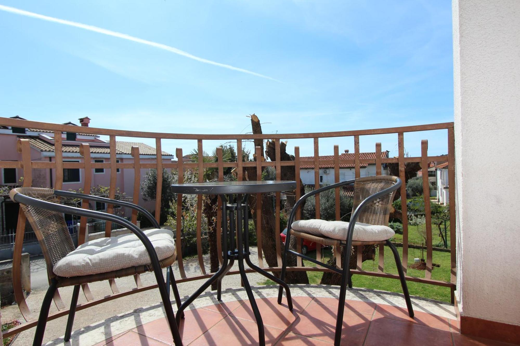 Rooms And Apartments Dino Rovinj Bagian luar foto