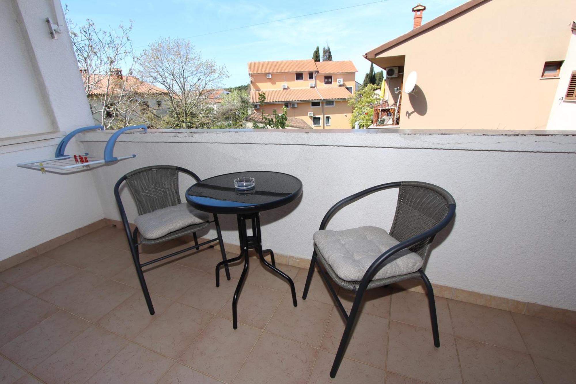 Rooms And Apartments Dino Rovinj Bagian luar foto
