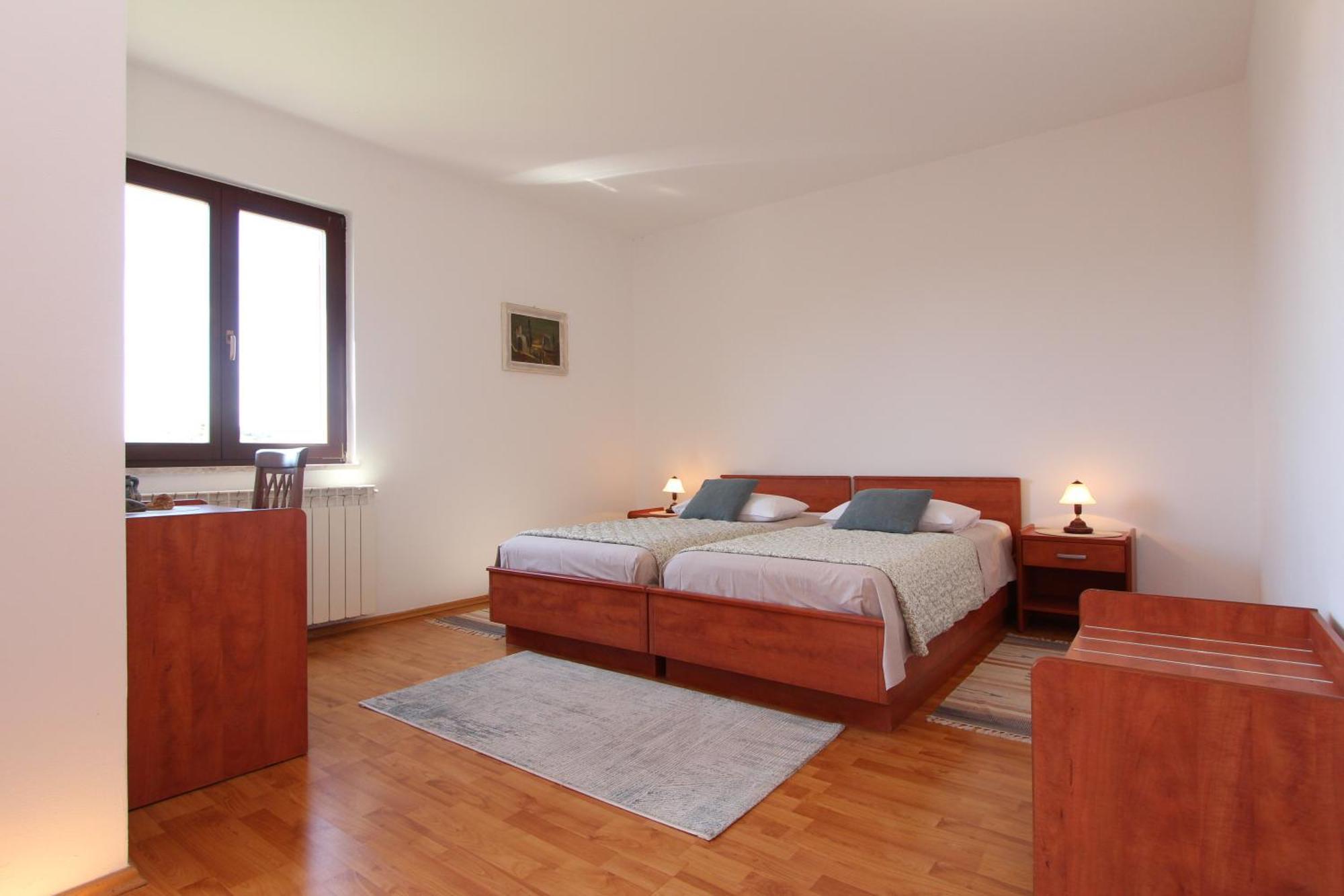 Rooms And Apartments Dino Rovinj Bagian luar foto